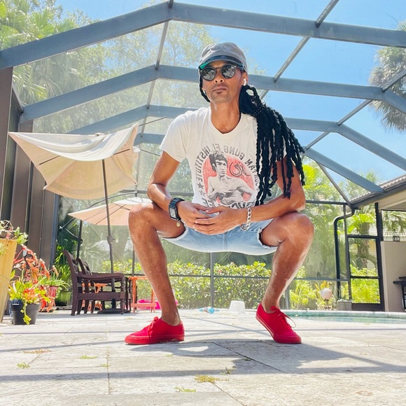 Meet your Posher, Janemo - Picture 2 of 3